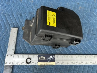 Volvo S60R V70R 2005-2007 caja de batería y cubierta de caja de fusibles 9452548 OEM #2929EM Foto 1 de 4