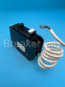Challenger HAGF20 20 Amp 1 Pole GFI Ground Fault Breaker GFCI 20A 1P Plug On - Picture 1 of 9