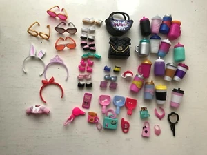 LOL SURPRISE DOLLS LOT BUNDLE OF ACCESSORIES SHOES BOTTLES HATS + LOTS MORE TOY - Imagen 1 de 4