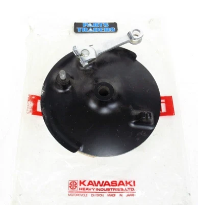 Conjunto de placa de respaldo de freno trasero genuino Kawasaki S1 S2 A1 A1SS A7 A7SS nuevo de stock Foto 1 de 4