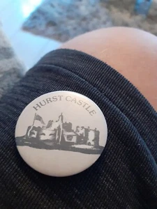 Hurst Castle Vintage Badge - Picture 1 of 2