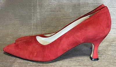 Via Spiga para Neiman Marcus ITALIA 45 EE. UU. 9,5AA Tacones Gatito Gamuza Rojo Usados Una Vez Foto 1 de 4