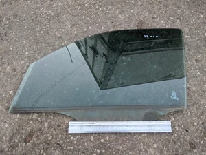 MERCEDES ML 2005 LEFT FRONT WINDOW DROP GLASS - Picture 1 of 1