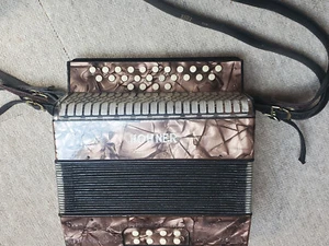 schönes altes Hohner Liliput Knopfakkordeon WWII Tornisterakkordeon braucht kleinere Rep - Bild 1 von 13