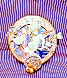 VINTAGE KLEINER RUNDER GOLD CHERUB WANDSPIEGEL - Bild 1 von 5
