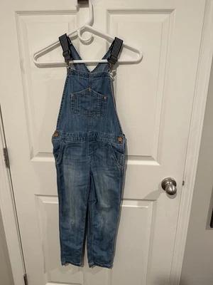 Mono de mezclilla de algodón ligero para niñas Gymboree talla 7 con correas ajustadas a medida que crecen Foto 1 de 4