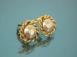 CHANEL Pearl Gold-Tone Clip on Round Earrings Women's Accessories Vintage Used - Picture 1 of 15