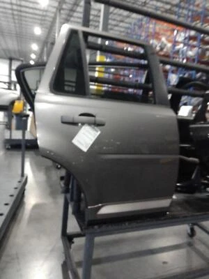 Conjunto de puerta trasera derecha usado lado trasero se adapta a: Land Rover Lr2 2009 trasero derecho Gra Foto 1 de 4