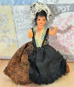 Bambola provinciale in miniatura vintage, celluloide snodata, 3" - Foto 1 di 4
