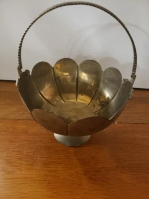 复古黄铜手工莲花/花形干果碗带手柄 — 第 1/4 张图片