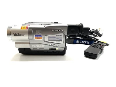 SONY CCD-TR728E Hi8 Tape Digital Video Camera HANDYCAM Complete Working Set - Image 1 of 4