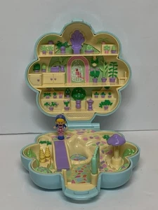 Vintage 1990 Bluebird Polly Pocket Midge's Flower Shop Compact w/ Midge Figure - Picture 1 of 11