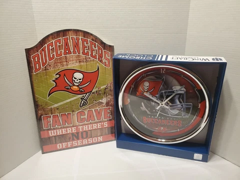 Tampa Bay buccaneers wall clock & fan sign Cover