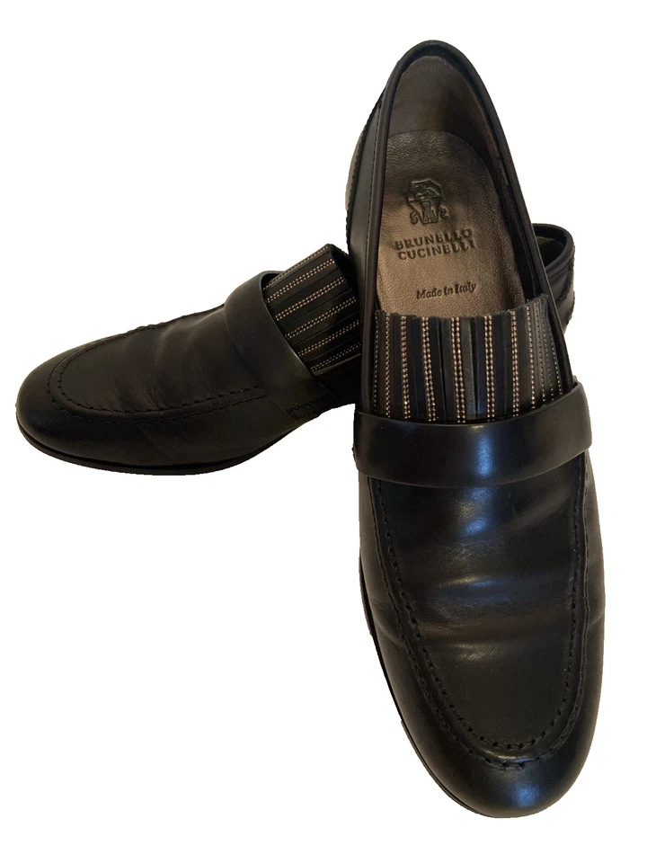Zapatos planos Brunello Cucinelli talla 36/5,5 EE. UU. de cuero negro sin cordones con cuentas ITALIA Foto 1 de 4