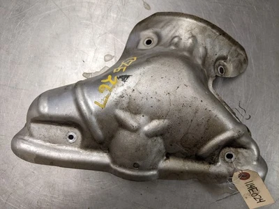 Protector térmico escape Nissan Versa 2013 1,6 Foto 1 de 4