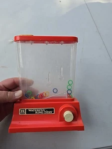 Juego de lanzamiento de anillo acuoso Tomy 1976 vintage, sin enchufe inferior - Imagen 1 de 8