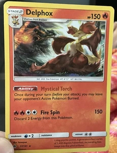 Pokemon Karte Delphox Verbotenes Licht Holo Rare 17/131 Near Mint - Bild 1 von 2
