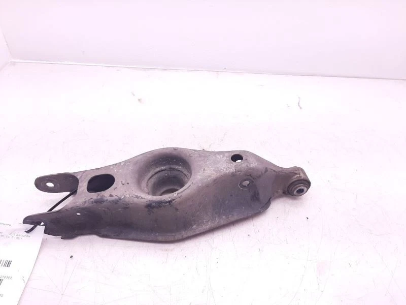 Lower Control Arm Rear Center Spring Perch 05-18 CHRYSLER 300 68229216AB - Изображение 1 из 4