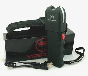 VIPERTEK 700 BV Rechargeable Stun Gun with LED Light and Holster - Picture 1 of 5