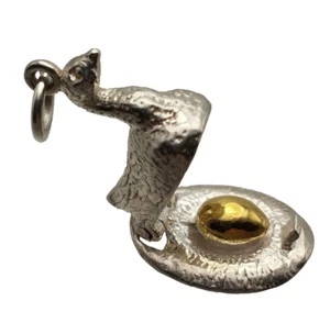 Selten Sterling Silber Vintage Charm Anhänger Gans legt goldenes Ei Öffnung - Bild 1 von 24