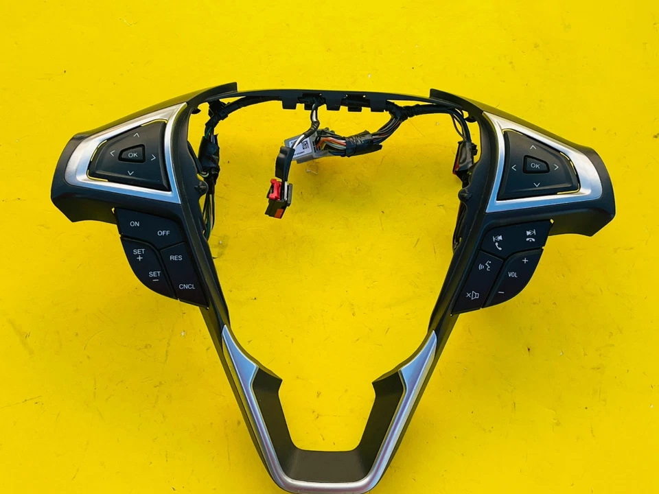 Interruptor de controle de cruzeiro volante Ford Fusion 2013-2016 fabricante de equipamento original DG9T-9E740-DBW - Imagem 1 de 4