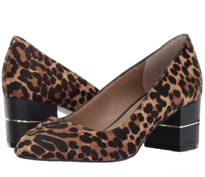 Zapatos de vestir Tahari para mujer talla 7,5 Amanda de leopardo con tacones de 2", punta almendra Foto 1 de 4