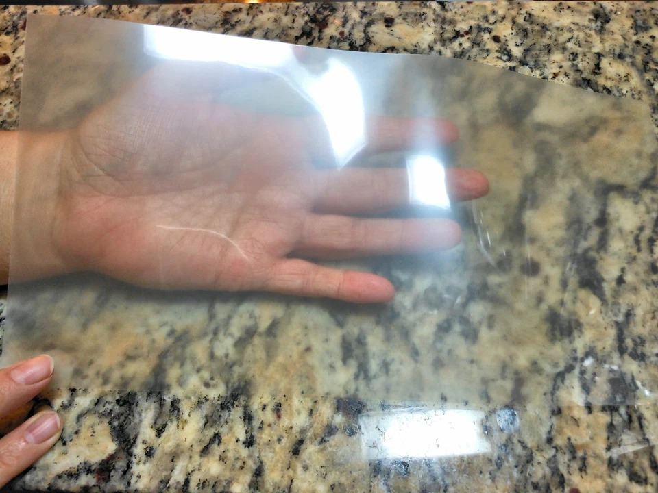 Sobrelaminado de vinilo brillante 3M Scotchcal 8518 - Paquete de 100 (hojas de 8,5 pulgadas x 11 pulgadas) Foto 1 de 1