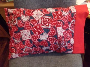 TRAVEL SIZE PILLOWCASE RED BANDANA HEARTS & SQUARES/CUFF RED 14X20 #5508 - Picture 1 of 2