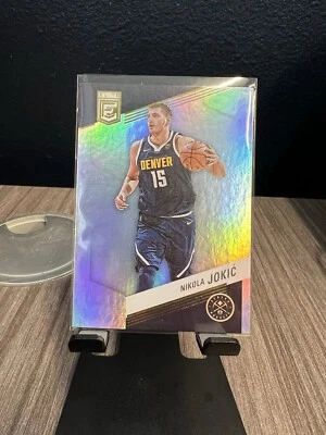 Nikola Jokic  Nuggets 2022-23  Panini Donruss Elite #34 - Image 1 of 2
