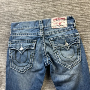 True Religion Jeans Womens 27 Natural Big T Flap Thick Stitch Y2K - Picture 1 of 13