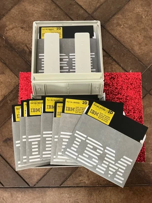 Disquetes IBM 5.25" 2D 11 en blanco doble densidad DOBLE CARA y estuche de biblioteca Foto 1 de 4