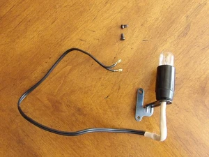 OEM Genuine Bernina 1008 Sewing Machine Parts Light Bulb Socket w/ Cord Tested - Picture 1 of 11