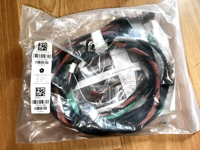 Dodge RAM 2500/3500/4500/5500 Vehicle System Interface Module kit P68361228AC - Изображение 1 из 2