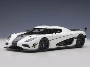 Coche modelo AUTOart 79021 Koenigsegg Agera RS blanco Carbon Black 1:18 - Imagen 1 de 5