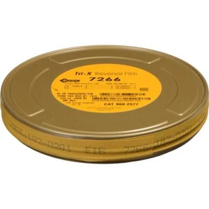 KODAK TRI-X Reversal Film 7266 / SP457 / 16 mm x 400 ft roll #8602377 - Picture 1 of 2