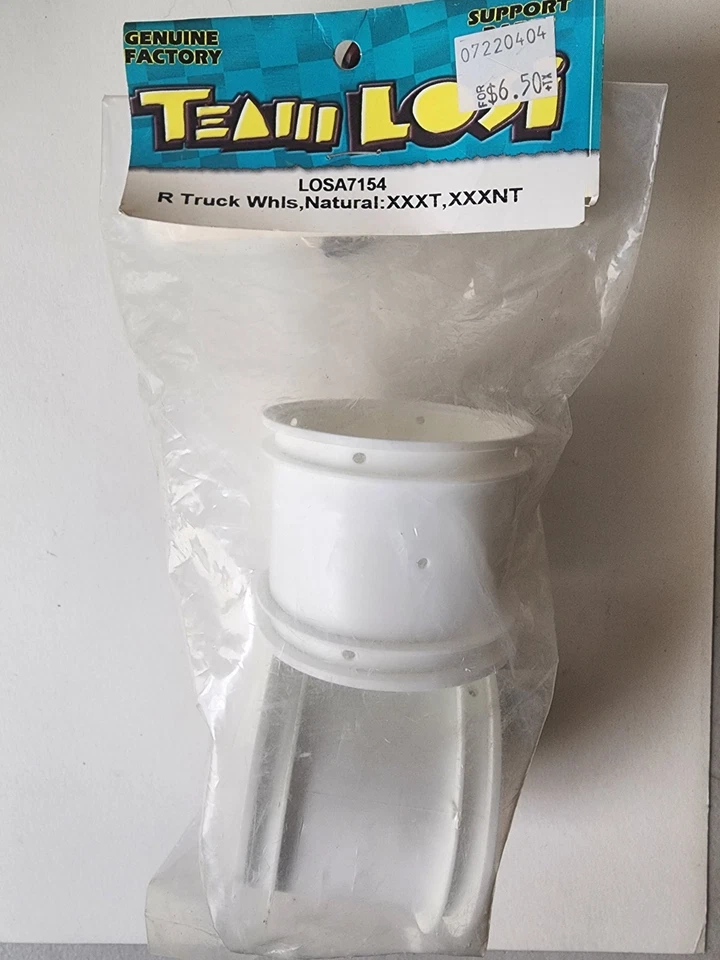VINTAGE TEAM LOSI XXXT, XXXNT STADIUM TRUCK REAR WHEELS BRAND NEW OLD STOCK - Image 1 of 2