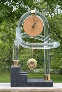 Vintage Jon Gilmore Design postmoderne Plexiglas Spiral Skulptur Manteluhr - Bild 1 von 24