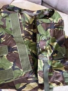 British Army Woodland DPM Weste Vest With Neck Zip Opening To Create A Pouch - Bild 1 von 20