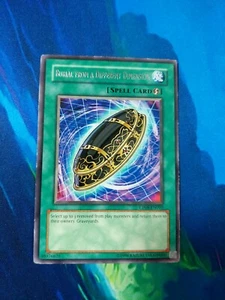 Yugioh - Entierro de una dimensión diferente - CP08-EN010 - Raro - Jugado - Imagen 1 de 2