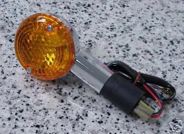 Suzuki Savage 650 Marauder Volusia 800 Intruder 1400 TURN SIGNAL - Image 1 of 1