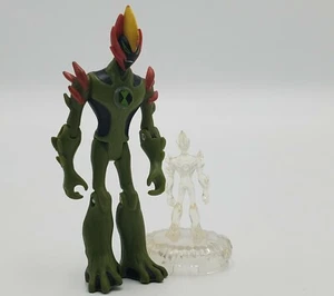 Ben 10 Alien Force Swampfire Figure Bandai 2008 and Ultimate Omnitrix MINI FIGUR - Picture 1 of 5