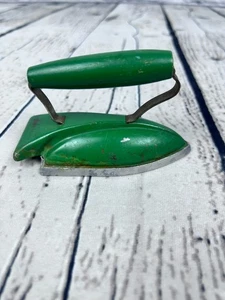 Vintage Lady Dover Toy Metal Iron Wooden Green Handle 4” - Picture 1 of 4
