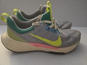 Nike womens Juniper Trail 2 running shoes 10 wolf gray volt team gold - Picture 1 of 17