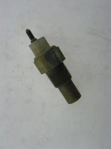 Ford Mercury 1969-1976 Temperature Sending Unit SW983 - Picture 1 of 4