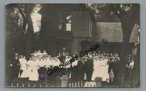 RPPC Familientreffen? Gruppe am Mount MT HOPE KS Kansas Echtfoto Postkarte - Bild 1 von 2