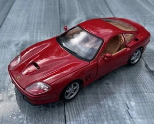 Bburago Ferrari 550 Maranello Rojo Escala 1:24 Diecast Race & Play Series 18-26004 - Imagen 1 de 23