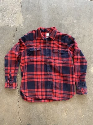 VTG Men's GAP Heavy Duty Black & Red Flannel Button-Up Shirt Size XL, Christmas - Image 1 of 4