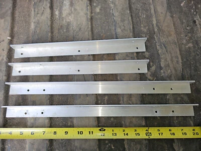 23OO63 ALUMINUM ANGLE STOCK, 1" X 1" X 7/64": (2) 13" LONG, (2) 16-3/4" LONG, GC - Изображение 1 из 4
