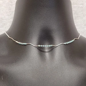 Mudd Brand Silver Wavy Wire Mini Teal Stoned Choker Necklace (18in) - Picture 1 of 3