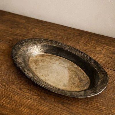 Bandeja ovalada vintage Oneida Community Queen Bess plateada Foto 1 de 4